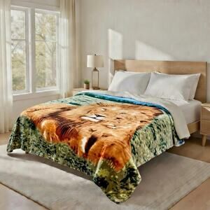 Cozy Queen Size Blanket - Plush & Warm with Vibrant Colors, Lion